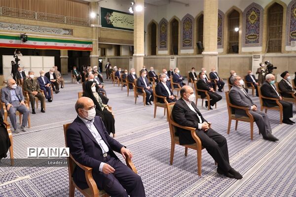 آخرین دیدار رئیس‌جمهور و اعضاء هیئت دولت دوازدهم با رهبر معظم انقلاب