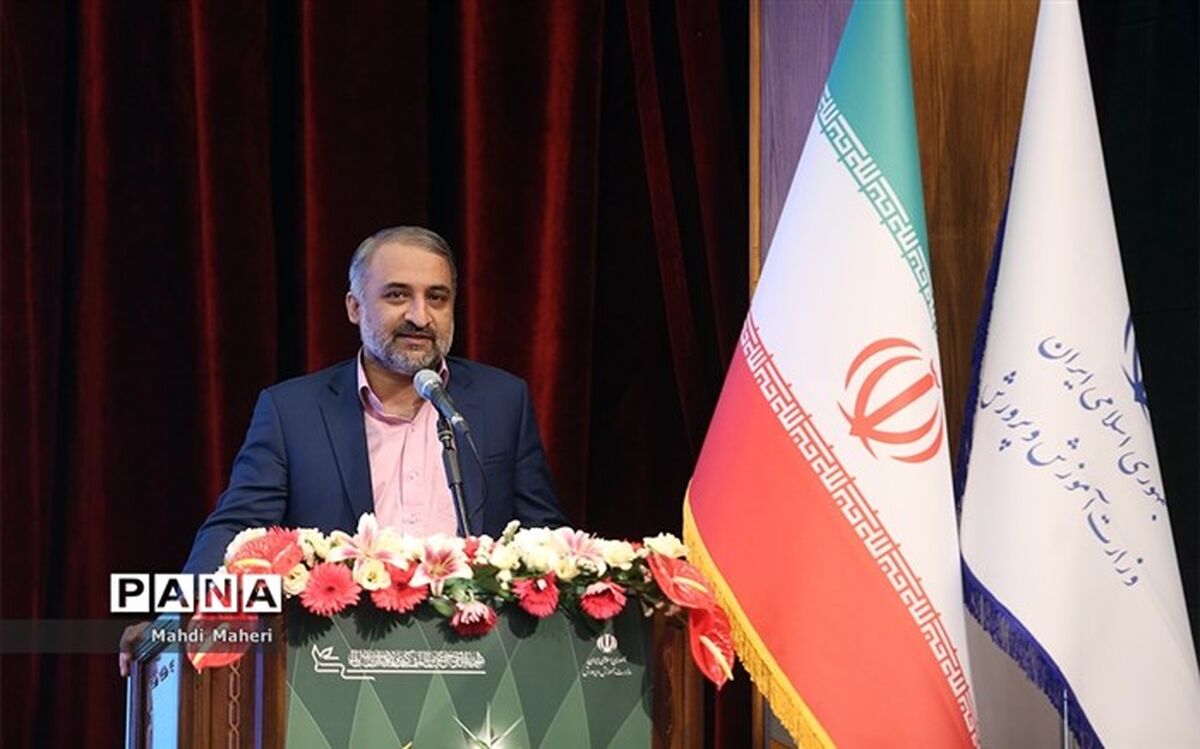 ثبت نام و دریافت کارنامه دانش‌آموزان از طریق (پادا) بدون نیاز به مراجعه حضوری