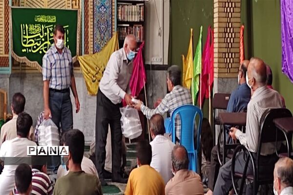 توزیع طهام در بین مردم به مناسبت عید غدیرخم