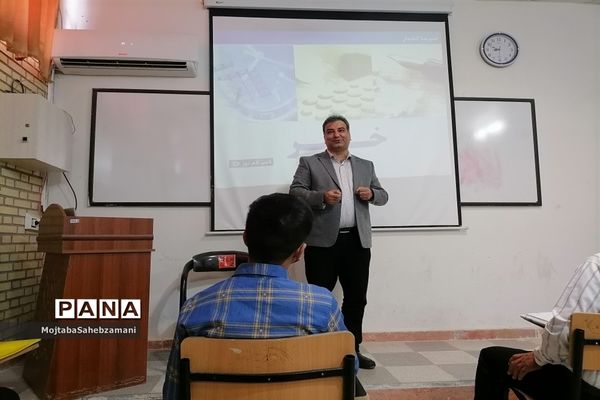 برگزاری نخستین کارگاه تخصصی آموزش خبرنگاری در کاشمر