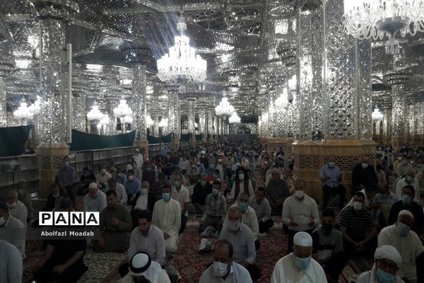 رعایت دستورالعمل‌های بهداشتی زائرین، در حرم مطهر امام رضا(ع)