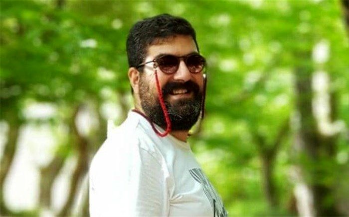 درخت شیشه‌ای آلما روی صحنه می‌رود