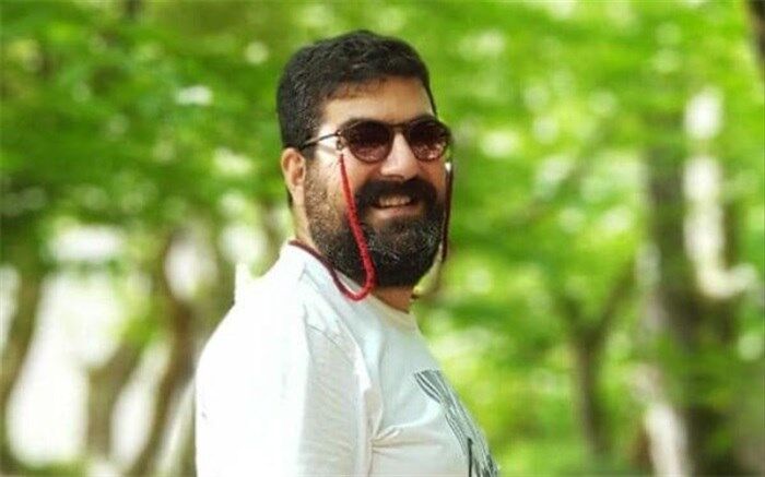 درخت شیشه‌ای آلما روی صحنه می‌رود