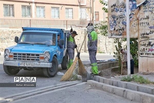 اجرای طرح جهادی شستشو معابر در  شهرک آبشناسان رباط‌کریم