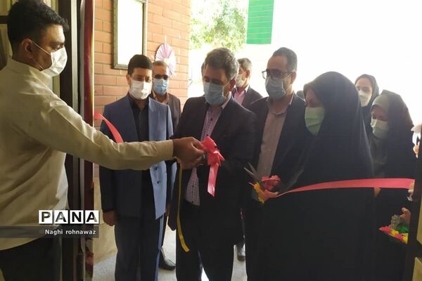 آغاز واکسیناسیون کووید ١٩  فرهنگیان در شهرستان قدس