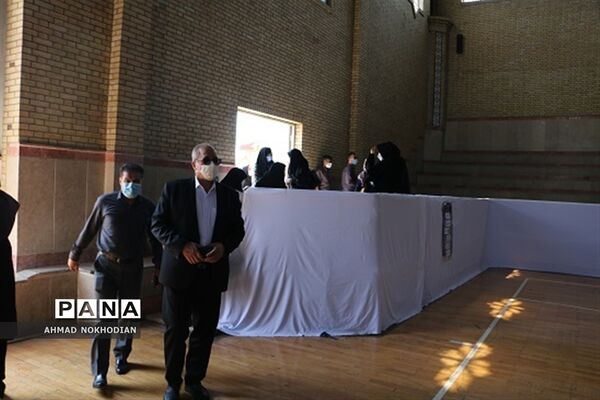واکسیناسیون فرهنگیان ناحیه یک شهرری با حضور مدیر آموزش و پرورش ناحیه
