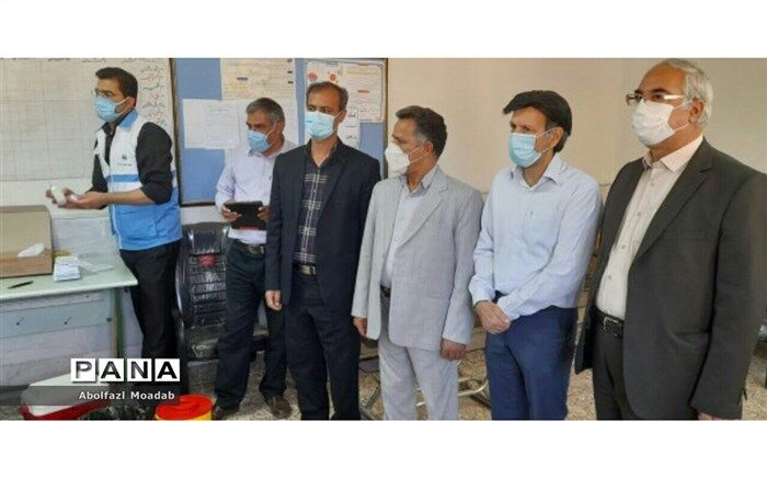 آغاز عملیات واکسیناسیون فرهنگیان شهرستان خلیل‌آباد