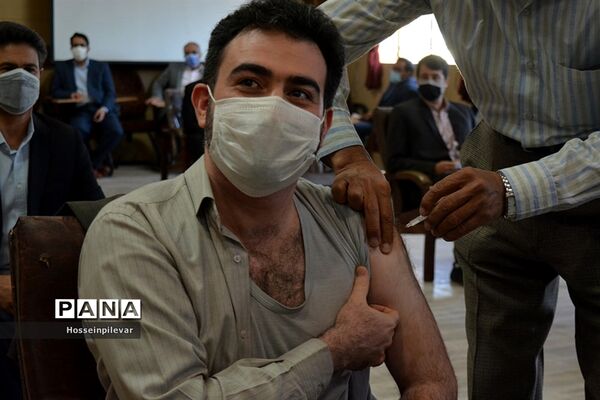 افتتاح مرکز واکسیناسیون دانشگاه فرهنگیان بیرجند استان خراسان جنوبی