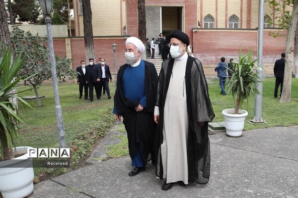 مراسم تحویل نهاد ریاست جمهوری به رئیس جمهوری جدید