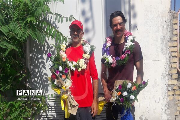 استقبال از کوهنوردان  افتخار آفرین کاشمری