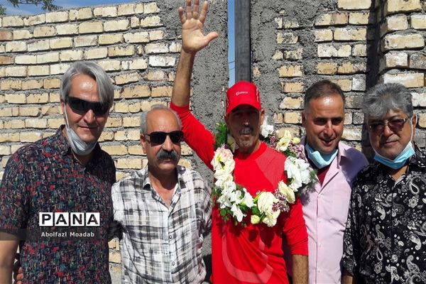 استقبال از کوهنوردان  افتخار آفرین کاشمری