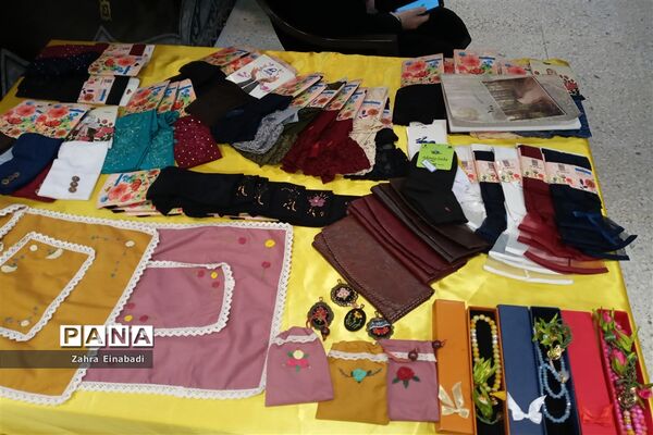 برگزاری نمایشگاه شمیم حسینی در شهرستان ملارد