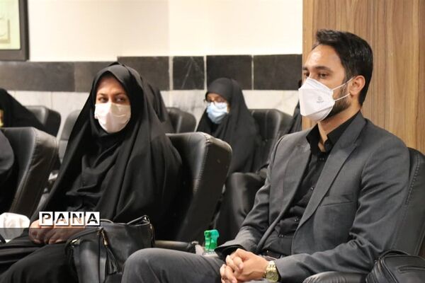 نشست صمیمی امام جمعه شهرستان قدس با خبرنگاران و اصحاب رسانه