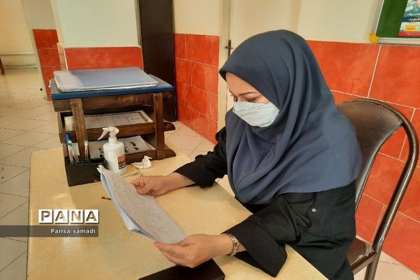 بازدید مدیر آموزش و پرورش منطقه ۱۳ از پایگاه‌های مشاوره کنکور ۱۴۰۰