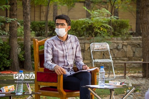 میزگرد بسیج دانشجویی قم با موضوع طرح صیانت از حقوق کاربران فضای مجازی