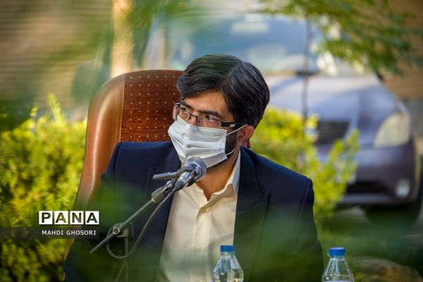 میزگرد بسیج دانشجویی قم با موضوع طرح صیانت از حقوق کاربران فضای مجازی