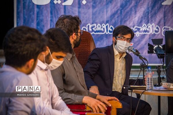 میزگرد بسیج دانشجویی قم با موضوع طرح صیانت از حقوق کاربران فضای مجازی