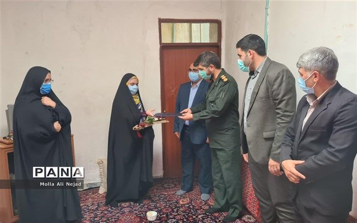 تجلیل از رتبه های برتر آزمون سراسری ۱۴۰۰ در شهرستان شیروان