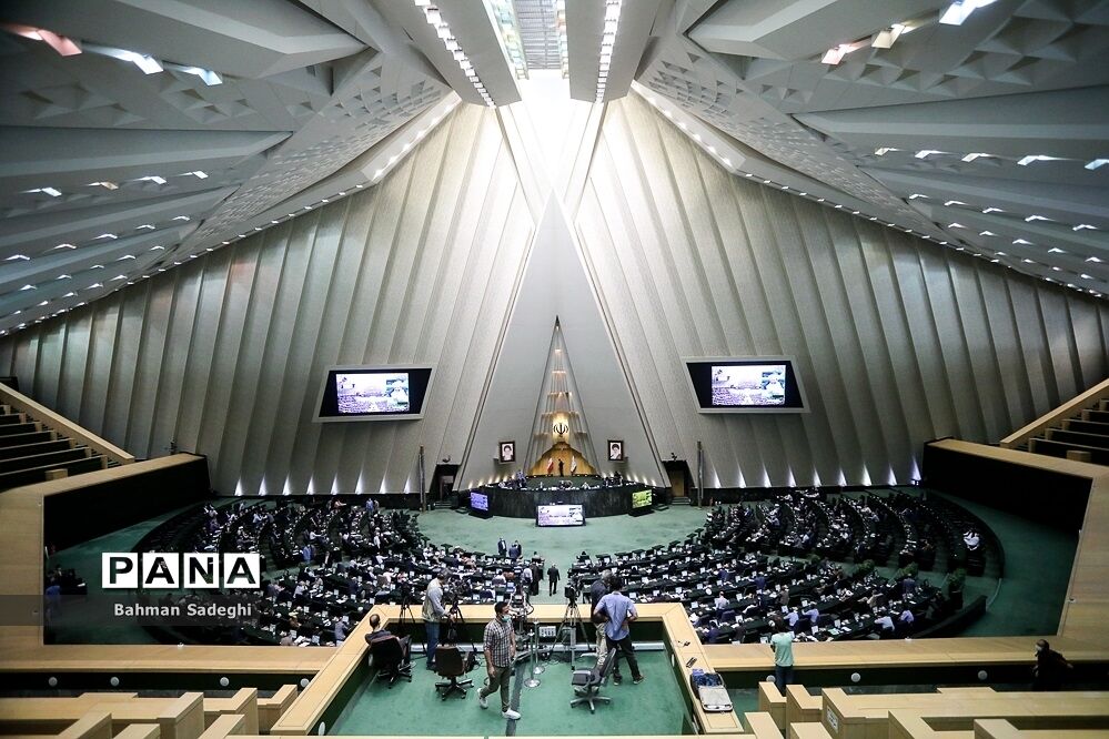 تایید اعتبارنامه ۶ نماینده میان دوره‌ای مجلس یازدهم