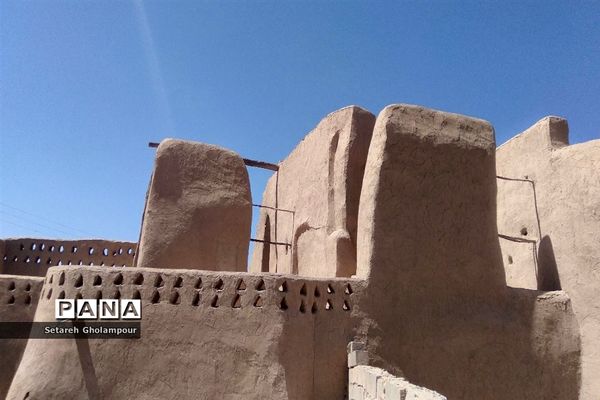 جلوه زیبا و باشکوه  آسیاب بادی شهرستان درمیان