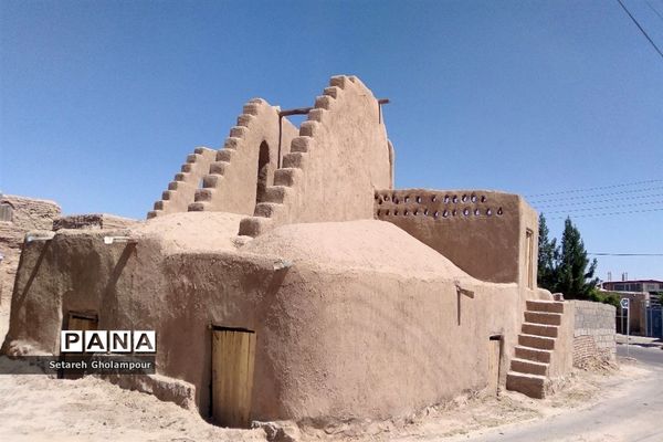 جلوه زیبا و باشکوه  آسیاب بادی شهرستان درمیان