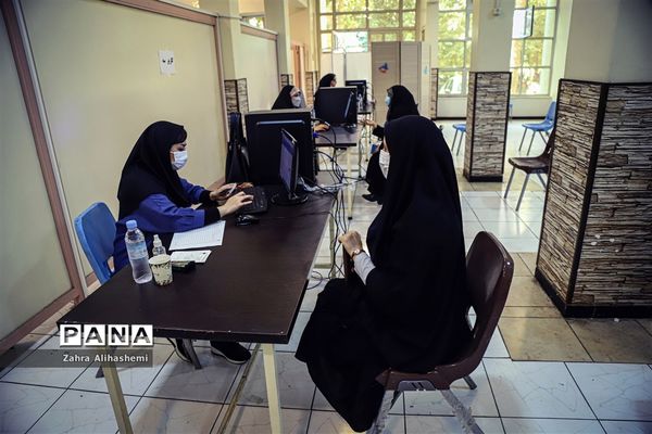 واکسیناسیون فرهنگیان در مدرسه ماندگار البرز