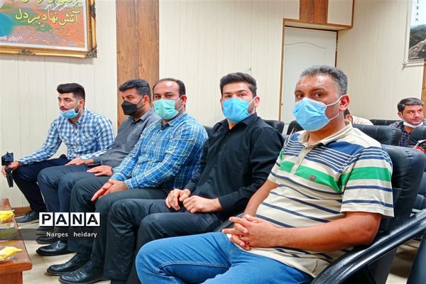 آیین تجلیل از خبرنگاران بمناسبت روز خبرنگار در شهرستان امیدیه