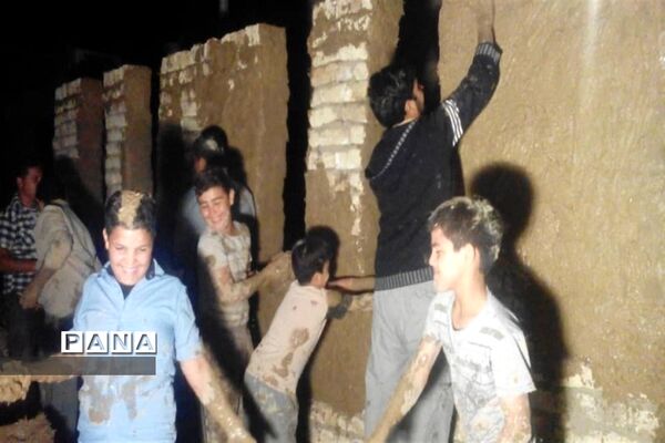 آماده سازی نمایشگاه «غنچه های خونین» در روستای باقرآباد قم