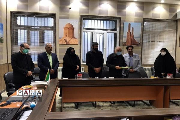 تجلیل اعضای شورای شهر ابرکوه از اصحاب رسانه