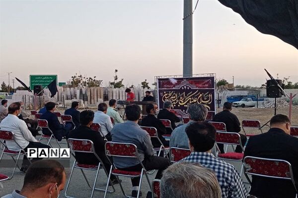 برافراشتن پرچم عزای امام حسین (ع) در مشکین دشت البرز
