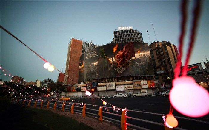 میدان ولیعصر (عج) با نقاشی حسن روح الامین به پیشواز محرم رفت