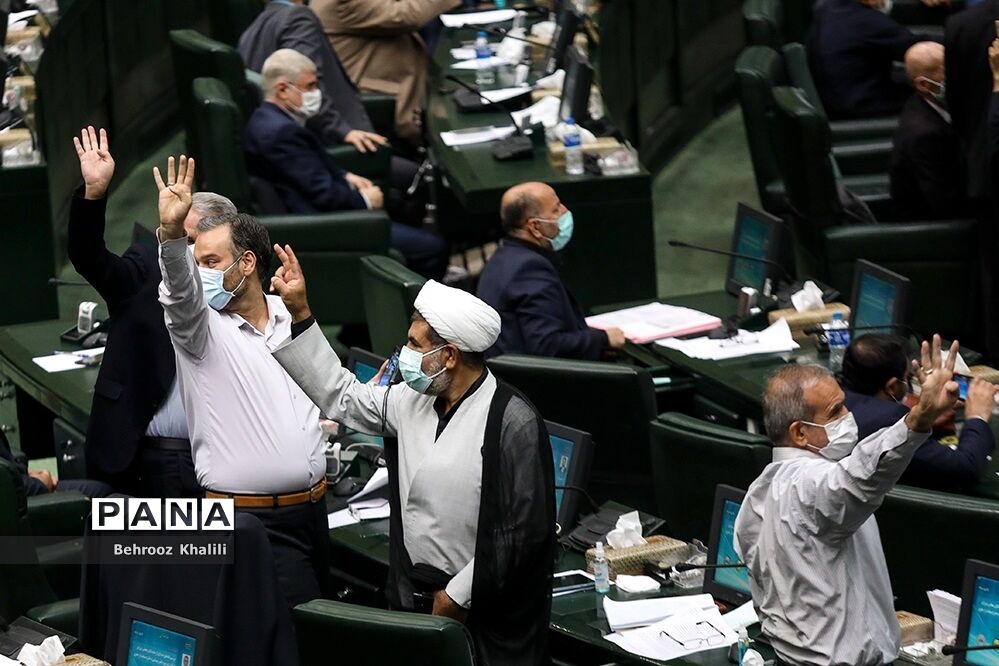 ارجاع پرونده انتصاب رئیس سازمان بورس به قوه قضائیه