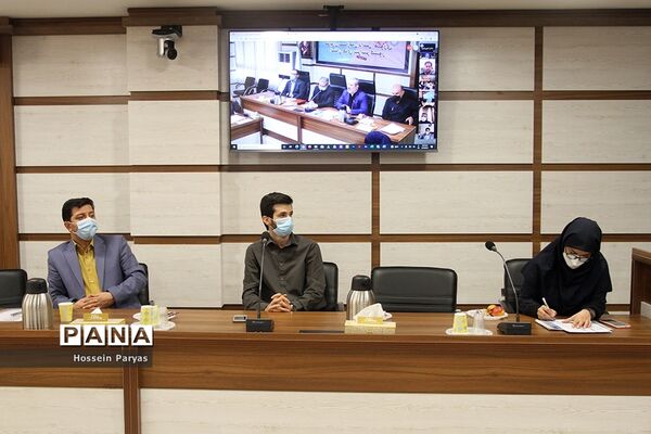 نشست صمیمانه مدیران سازمان دانش آموزی استان‌های سراسر کشور
