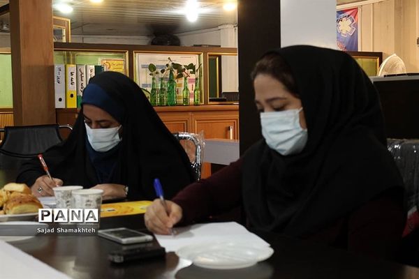 آیین تجلیل از خبرنگاران  توسط ستاد هدایت عملیات بحران دانشگاه جندی شاپور اهواز (EOC)