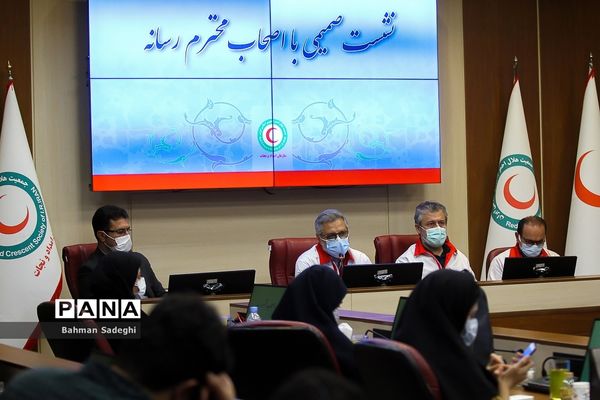 بازدید خبرنگاران از سازمان امداد و نجات جمعیت هلال احمر