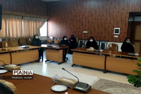 تقدیر از دانش آموز برتر جشنواره تابستان شاد و خبرنگاران برتر اداره آموزش وپرورش ناحیه4 استان اصفهان