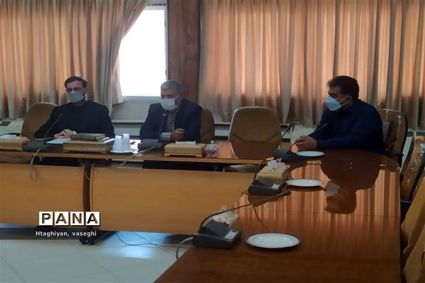 تقدیر از دانش آموز برتر جشنواره تابستان شاد و خبرنگاران برتر اداره آموزش وپرورش ناحیه4 استان اصفهان