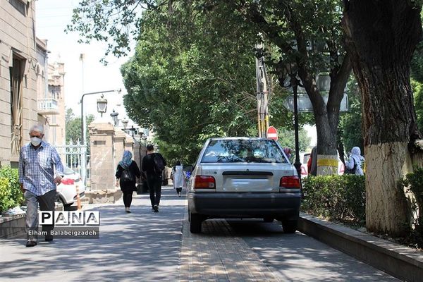 پیاده رو یا پارکینگ؟!