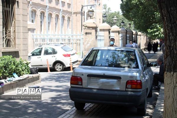 پیاده رو یا پارکینگ؟!