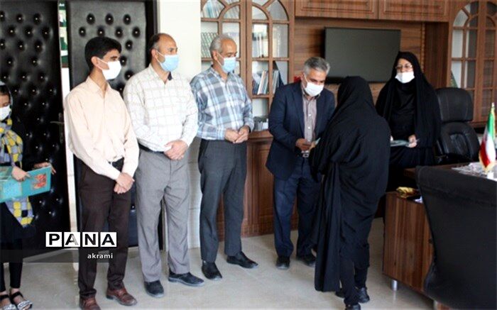 آیین تجلیل از خبرنگاران پانا در ابرکوه برگزار شد