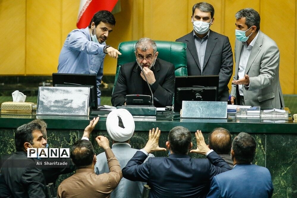 واکنش نمایندگان به خاطره‌بازی سفرای روسیه و انگلیس