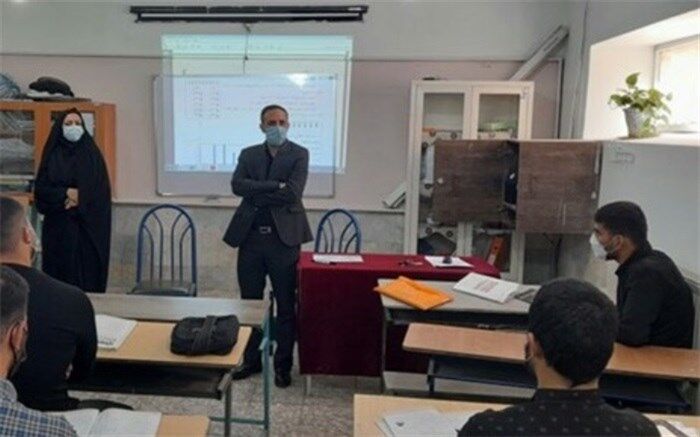 سرباز معلمی یک فرصت ویژه است که باید مغتنم شمرده شود