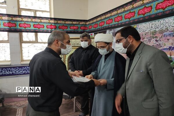 تجلیل از نفرات برتر مسابقات قرآنی کشور در آموزش و پرورش کارون