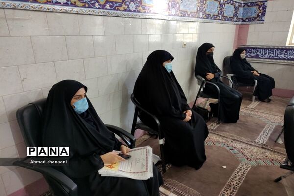 تجلیل از نفرات برتر مسابقات قرآنی کشور در آموزش و پرورش کارون