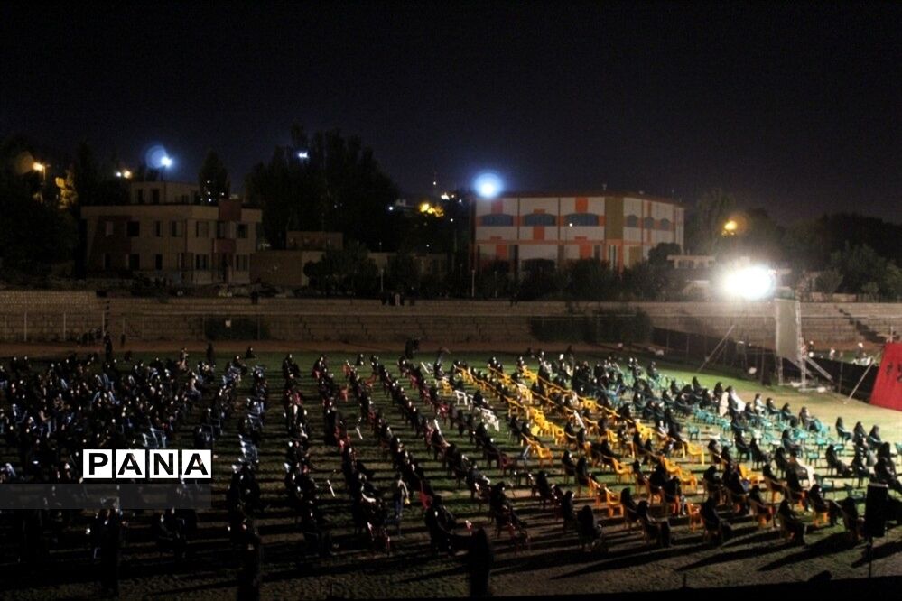 میدان داری دختران پرشور عاشورایی
