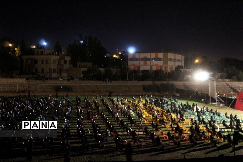 میدان داری دختران پرشور عاشورایی