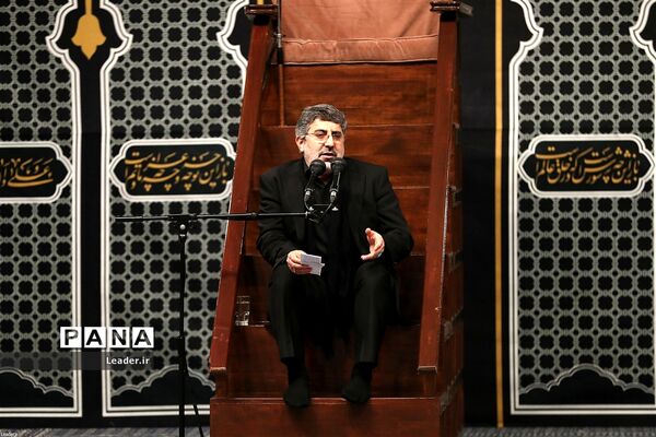مراسم عزاداری شب تاسوعای حسینی در حسینیه امام خمینی(ره)