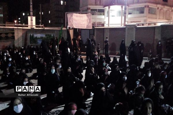 برگزاری  مراسم شب تاسوعای حسینی در شهرک آبشناسان شهرستان رباط کریم