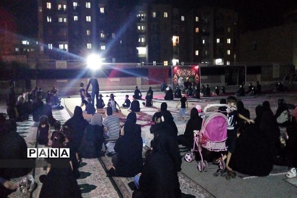 برگزاری  مراسم شب تاسوعای حسینی در شهرک آبشناسان شهرستان رباط کریم