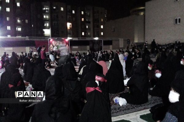 برگزاری  مراسم شب تاسوعای حسینی در شهرک آبشناسان شهرستان رباط کریم